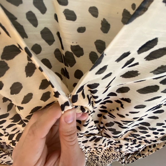 H&M’s leopard print maxi dress - Picture 10 of 11